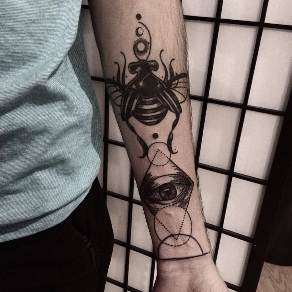 Geometric scarab and all seeing eye by me by danaexlynn on DeviantArt Geometric scarab and all seeing eye by me by danaexlynn on DeviantArt