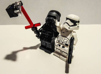 Stormtrooper Fun - 06 - Selfiesaber