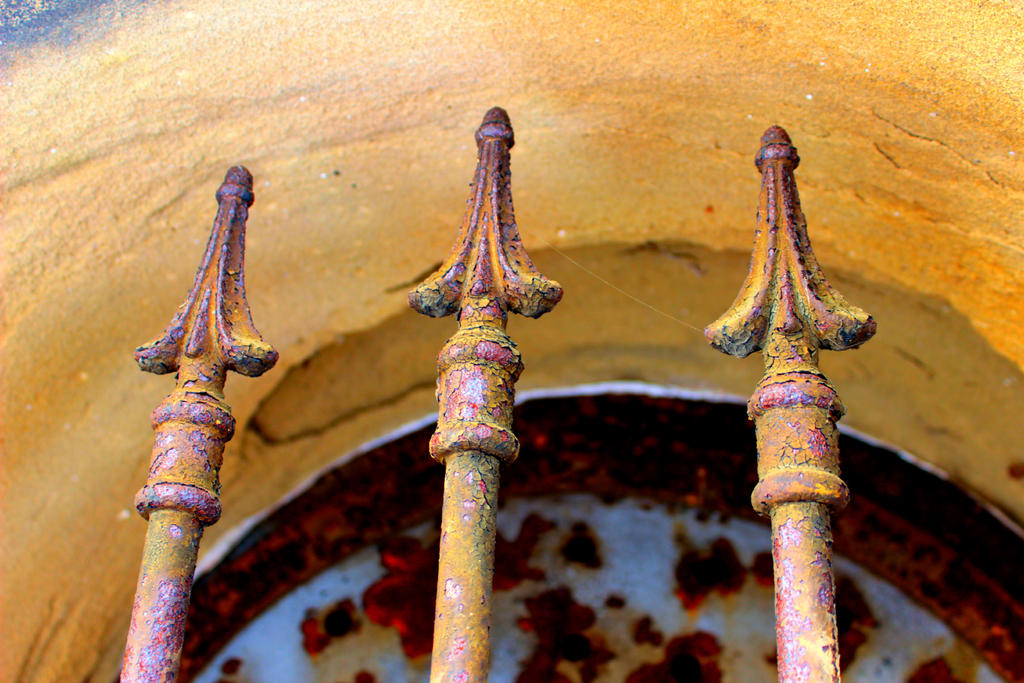 Staked by runningamuck71 on DeviantArt