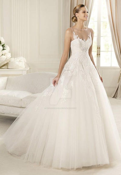 Tulle-bateau-ball-gown-elegant-wedding-dress