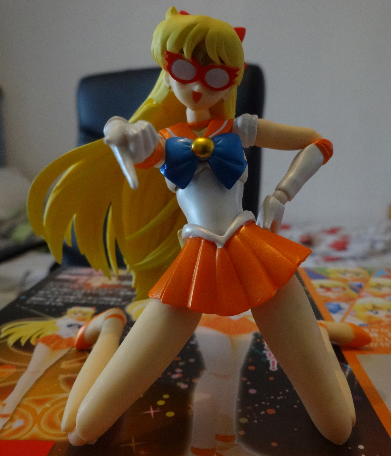 sailor venus- V goggles