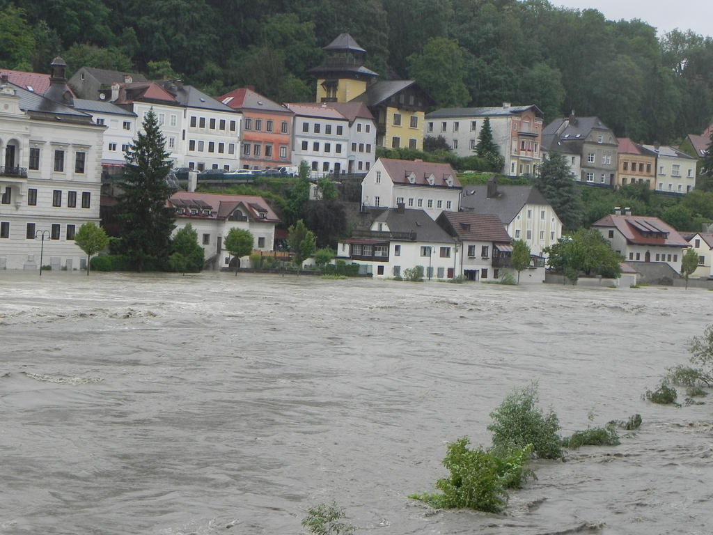 2013 06 02 Hochwasser In Steyr Flooding In Steyr By Thewolflp On Deviantart
