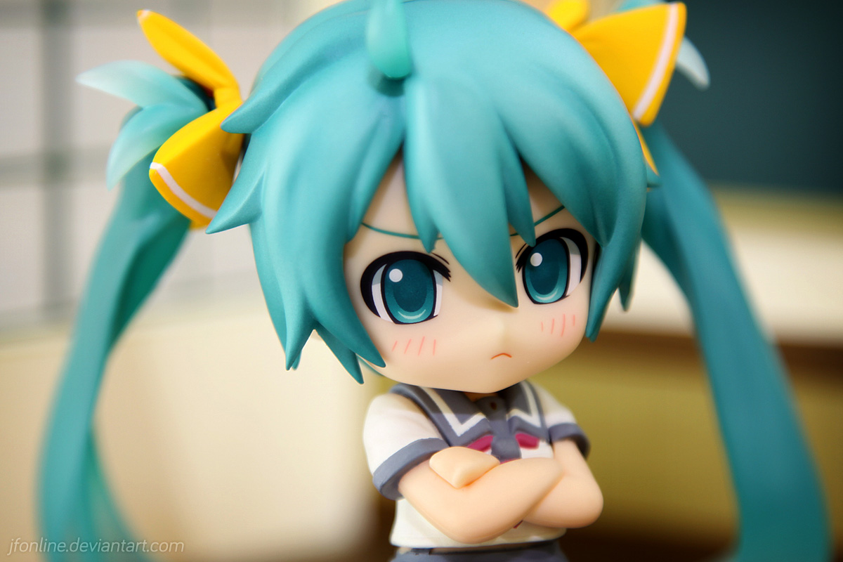 Tsundere Miku