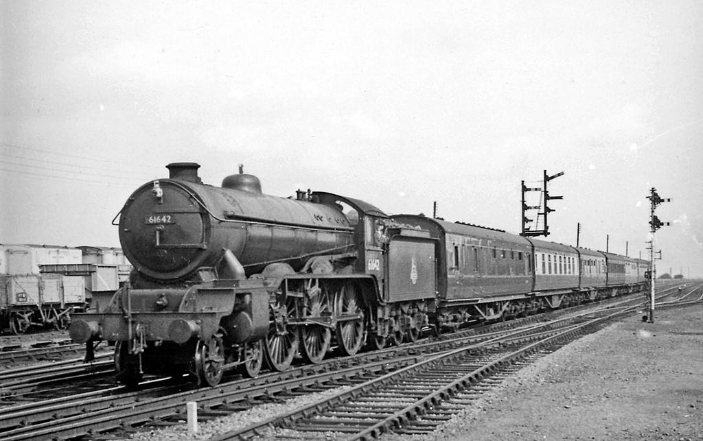 LNER B17 No.61642 by FlyingFoxandBambi on DeviantArt