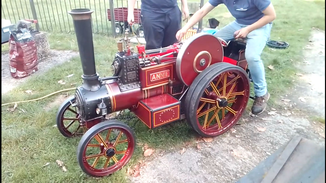 Roxbourne 6: Annie #4 by FlyingFoxandBambi on DeviantArt