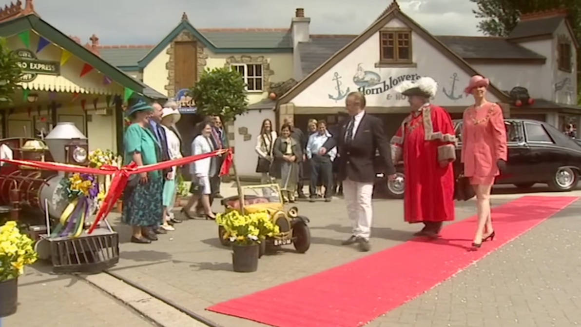 Brum And The Runaway Train #3 by FlyingFoxandBambi on DeviantArt