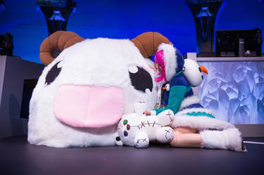 Poro Cosplay and Frostfire Annie Cosplay