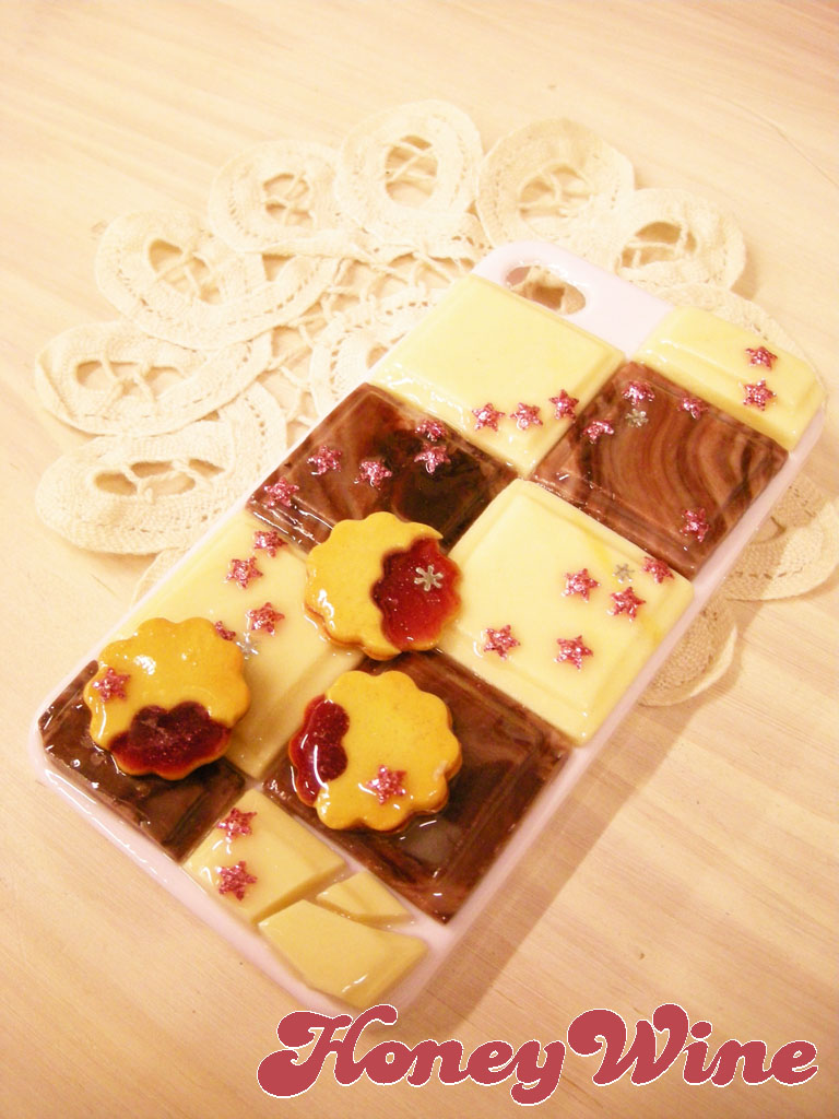 Chocolate and jam cookies on iPhone case