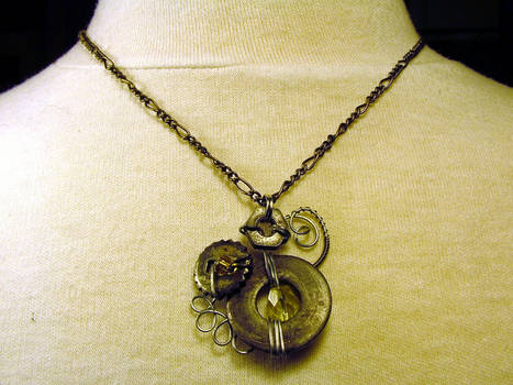 Steampunk necklace 1