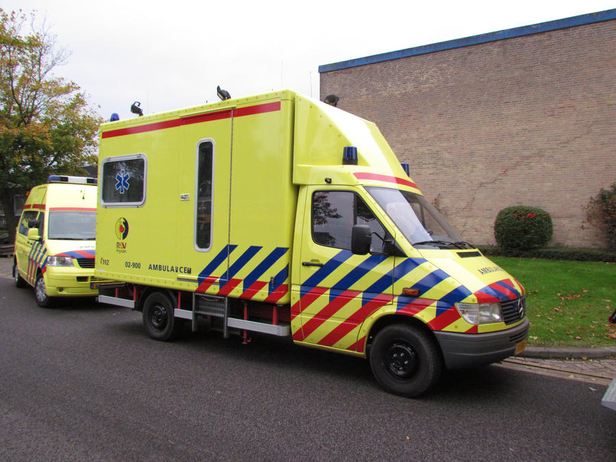 ambulance 02-900