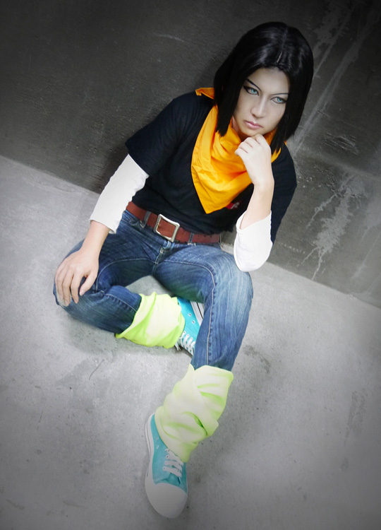 Dragon Ball Z Cosplay Introduces A Fem Android 17