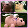 Pigs do fly plush - amigurumi piggy