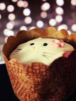 Hello Kitty Cupcake