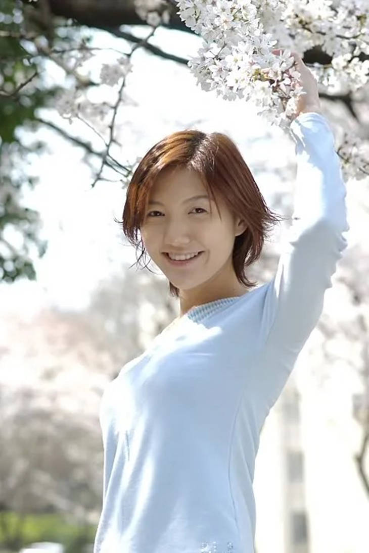 Chiaki Inaba - Eiichiro Oda's wife - Model/Actress by ...