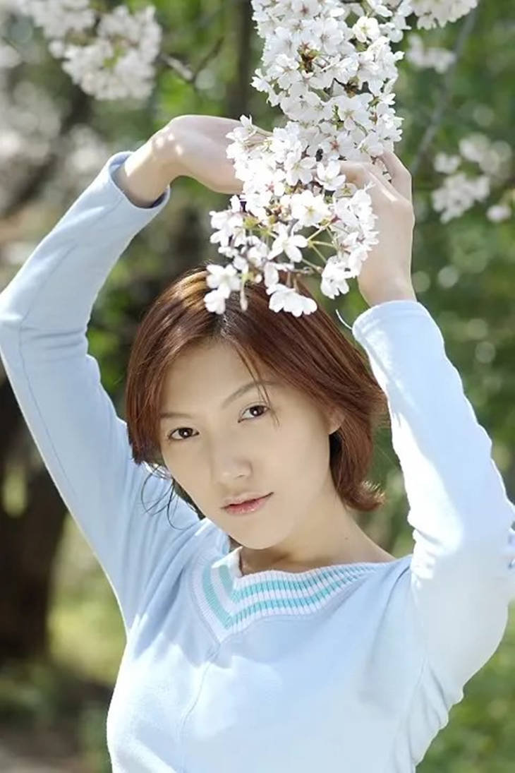 Chiaki Inaba - Eiichiro Oda's wife - Model/Actress by