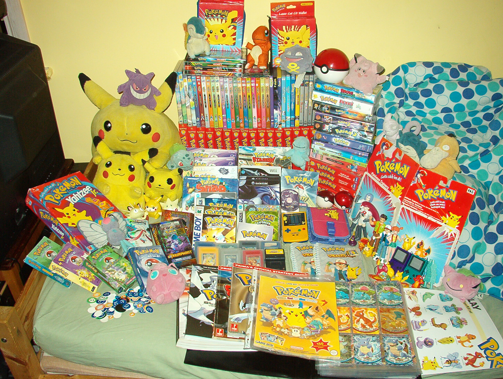 My Pokemon collection! by maskeraderosen on DeviantArt
