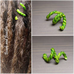 Dread Bead : Green Spiral