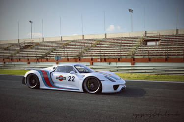 2014 Porsche 918 Martini