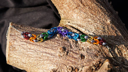 Maille jewellery: rainbow byzantine bracelet v2