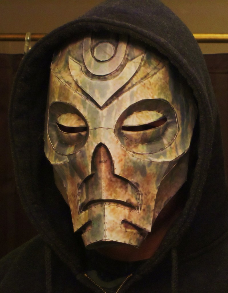 Skyrim Dragon Priest Mask - facebook style