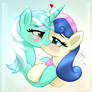 MLP FIM - Lyra And Sweetie Drops Kissing Live