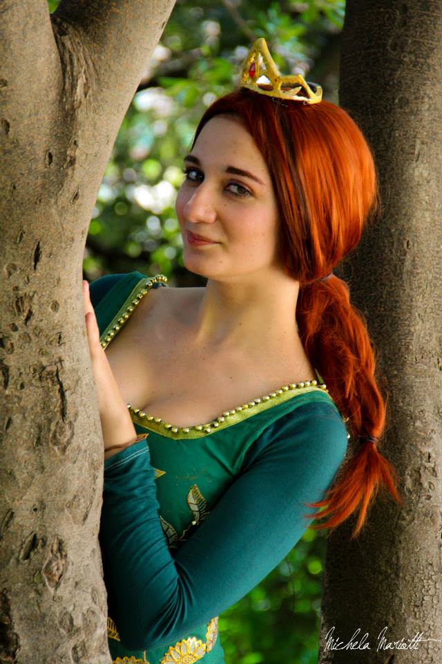 Princess Fiona Cosplay 3