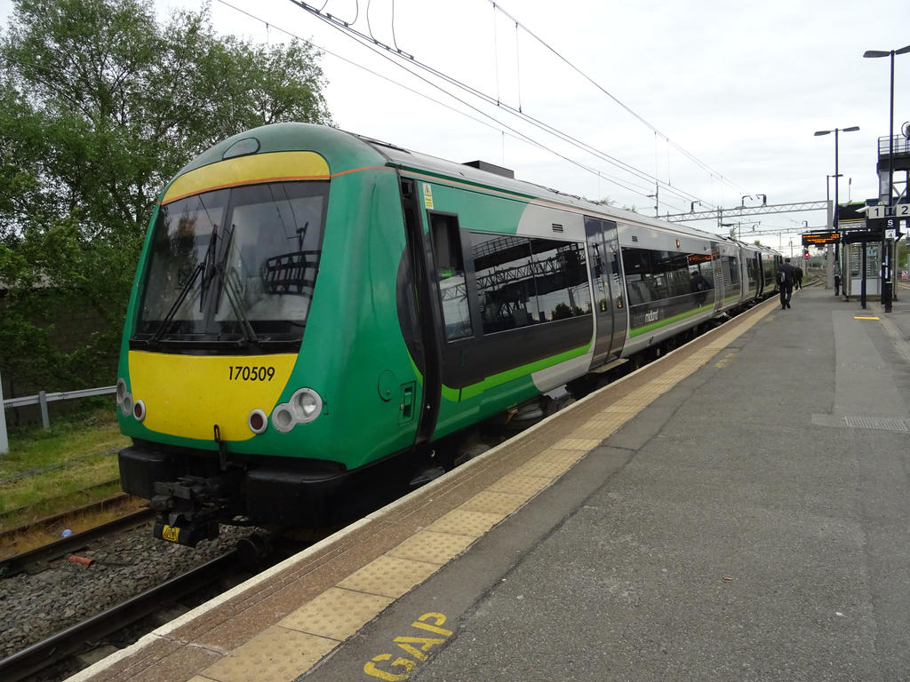 LM 170 509 at Rugeley Trent Valley