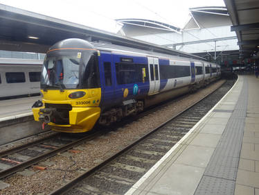 Nthn 333 006 at Leeds