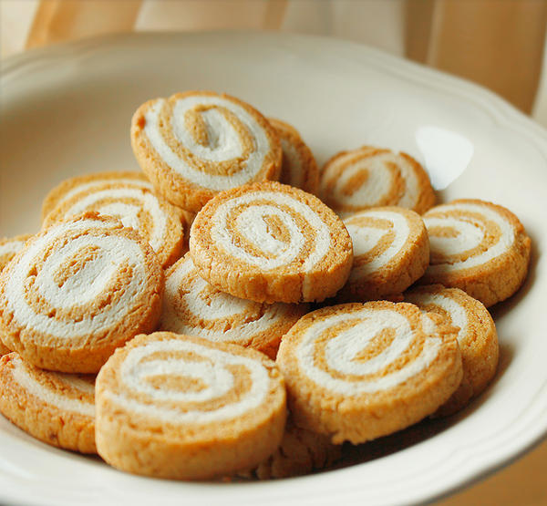 Pumpkin-Cream Cheese Pinwheel Cookies