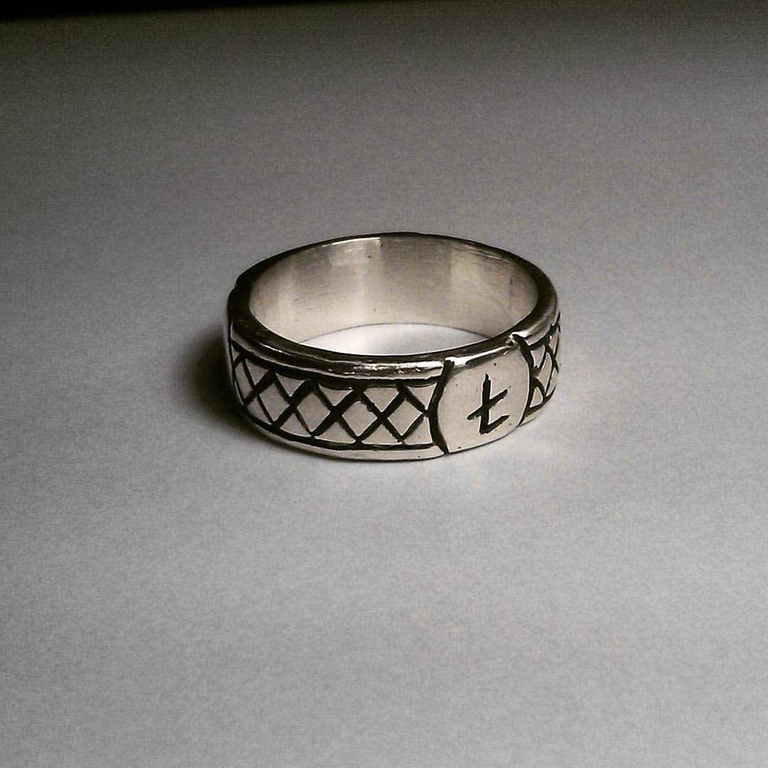 Ring with runes