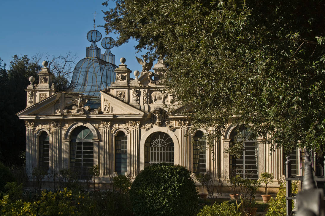 Villa Borghese - the secret gardens' aviary