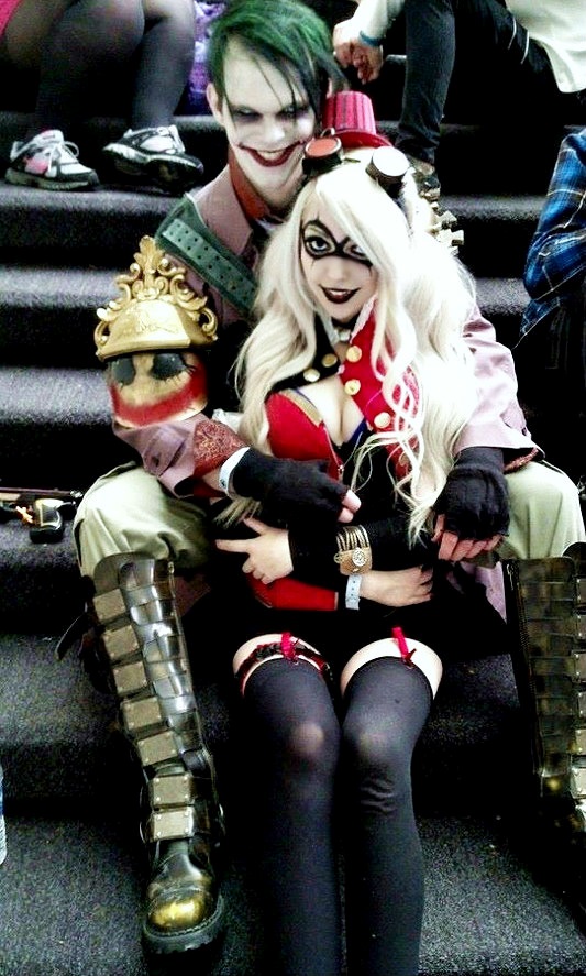 Steampunk Harley and Joker take a breakk 2