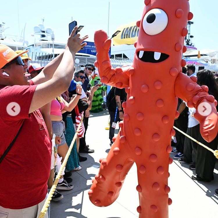 Muno Waving the Fans by brianmatthew46 on DeviantArt