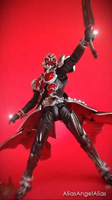 S.I.C. Kamen Rider Wizard Flame Style (Garuda) 02