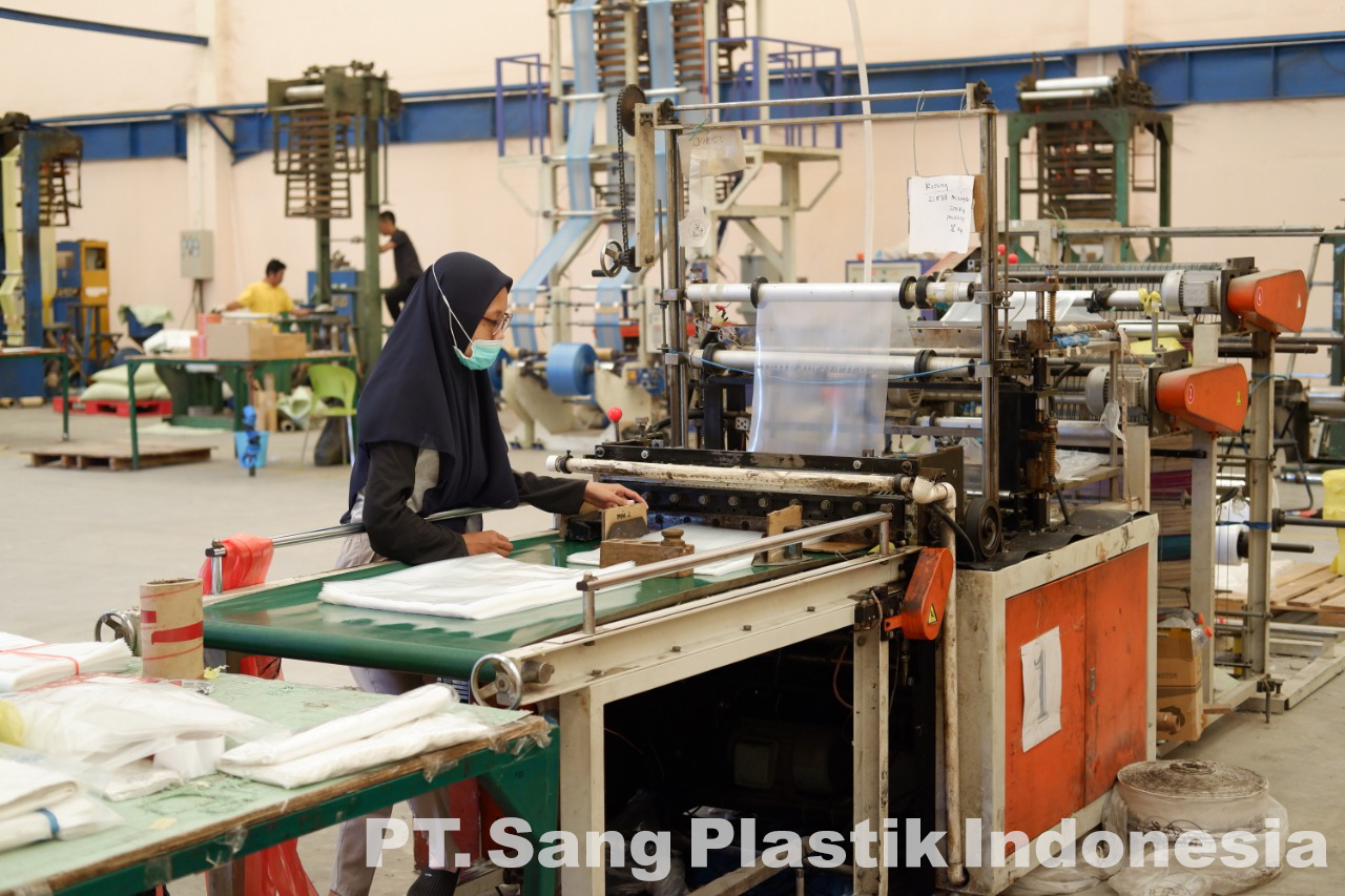 Sang Plastik Indonesia Pabrik Kantong Plastik By Adipemasar999 On Deviantart<script async src=