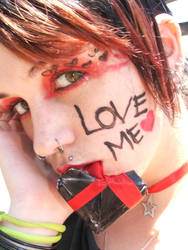 Love me 002