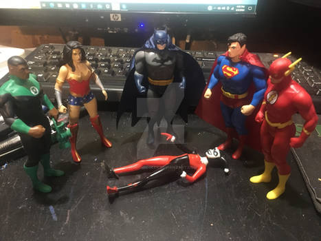 JLA Vs. Harley Quinn