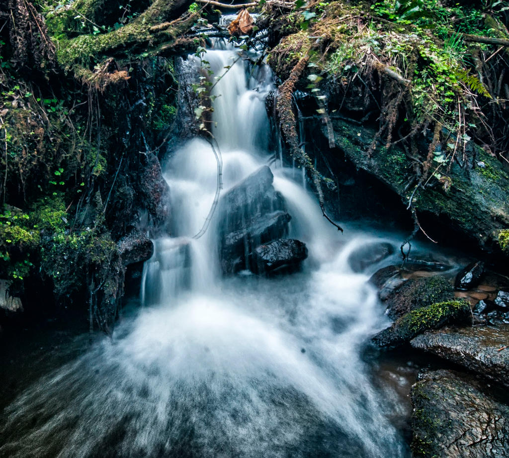 county park waterfall 1