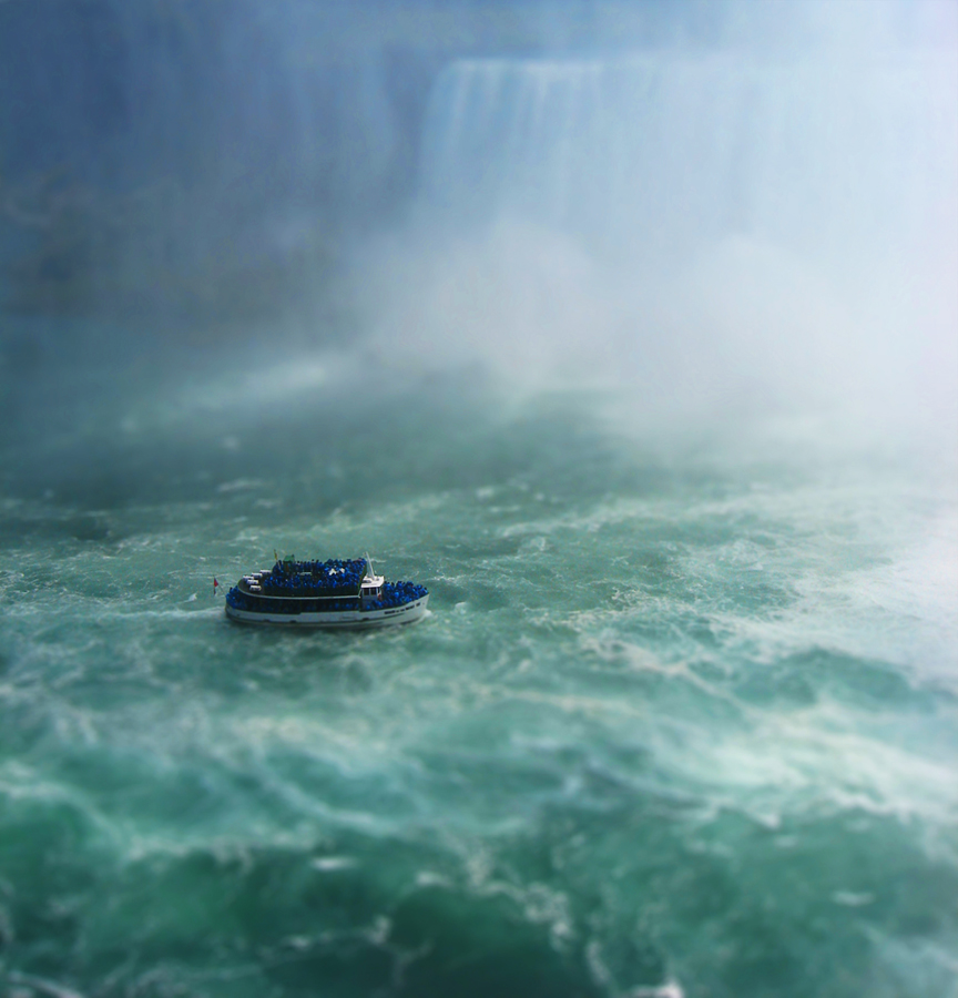 Maid of the Mist Tilt Shift