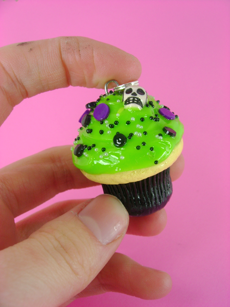 Skull Candy Cupcake