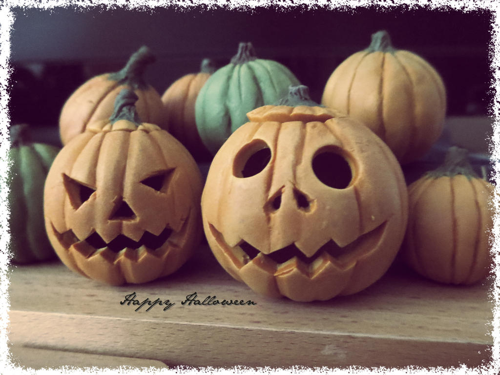 Some more silly little pumpkins.