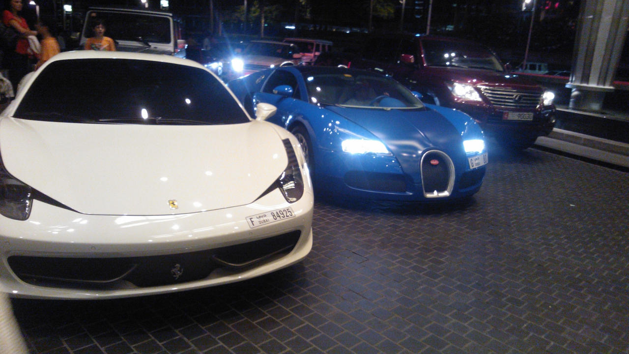 Ferrari Italia 458 and Bugatti Veyron