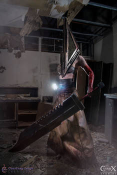 Pyramid Head Cosplay