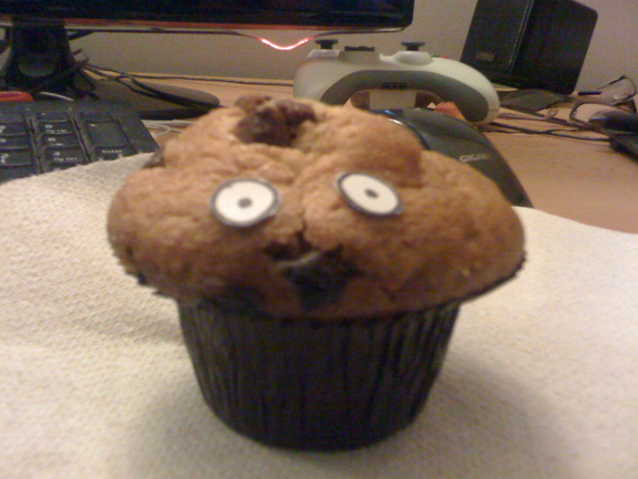 A muffin with eyes, yeah?