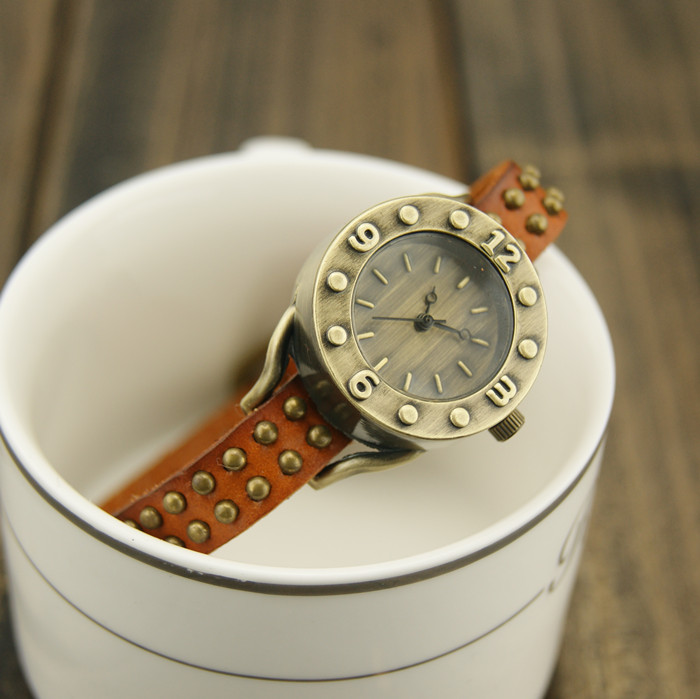 Fashion style leather watch