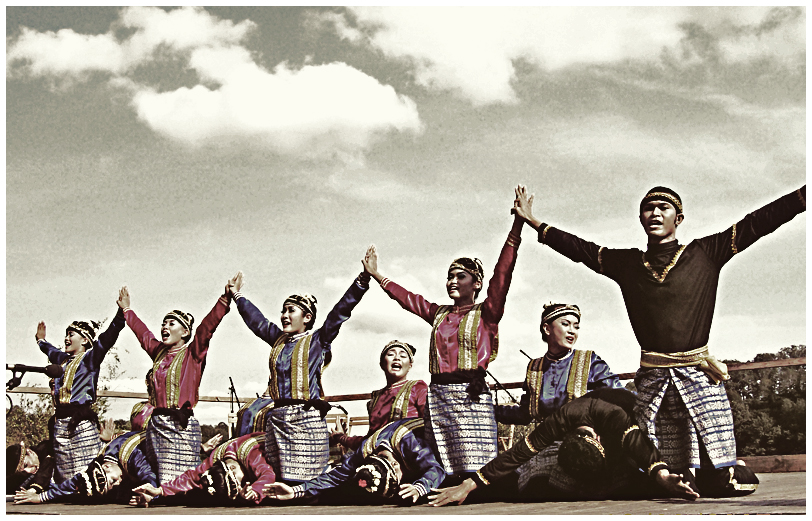 Saman Dance