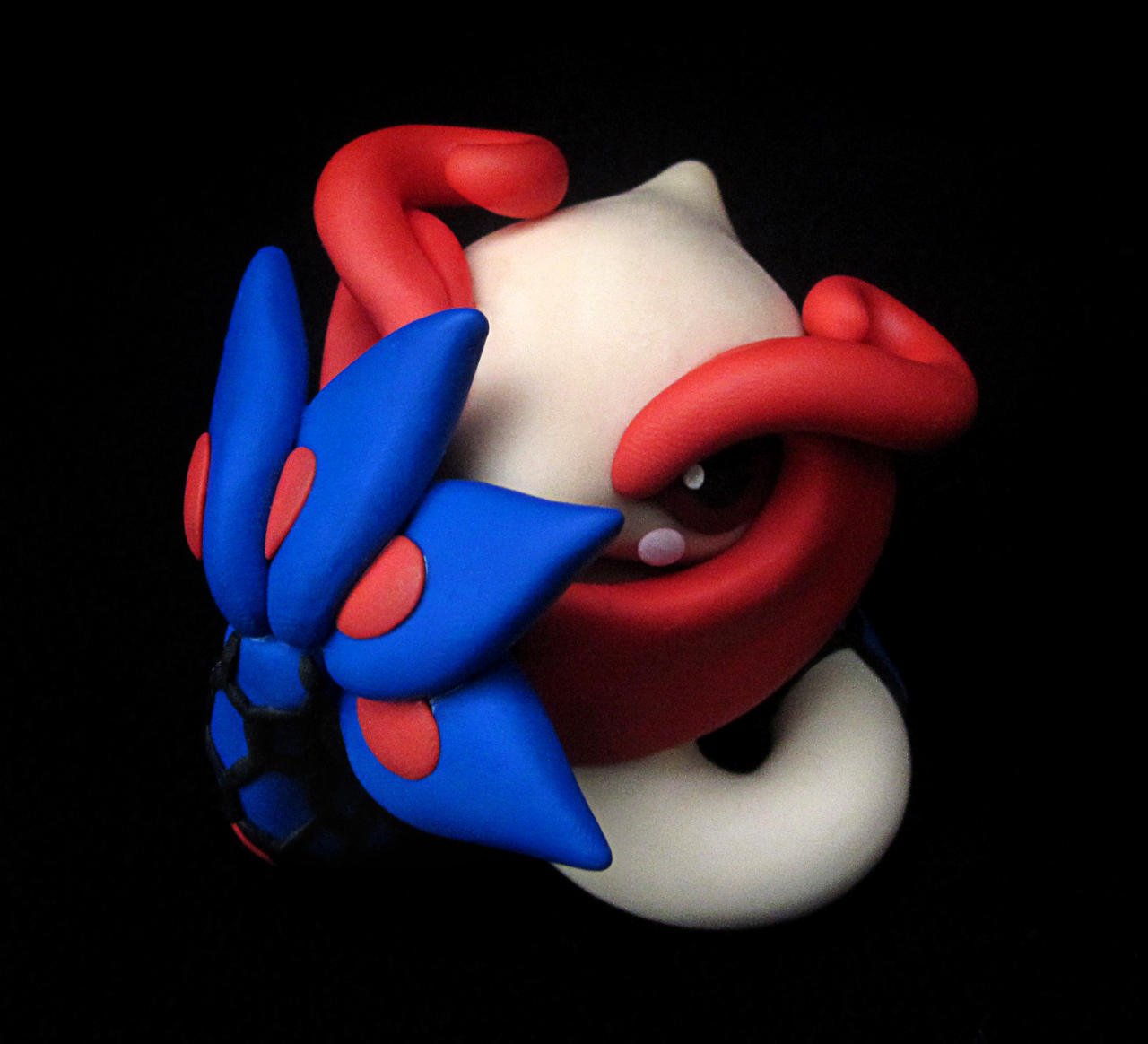 Blushing Milotic Sculpture