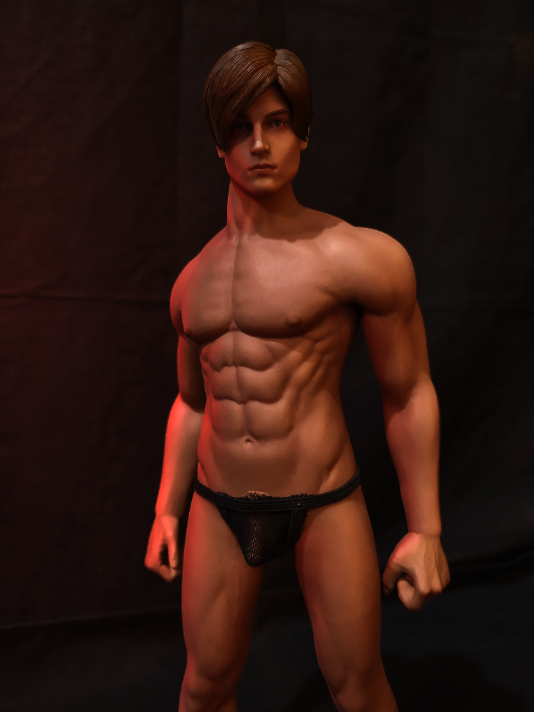 Onesixthscale Leon S. Kennedy