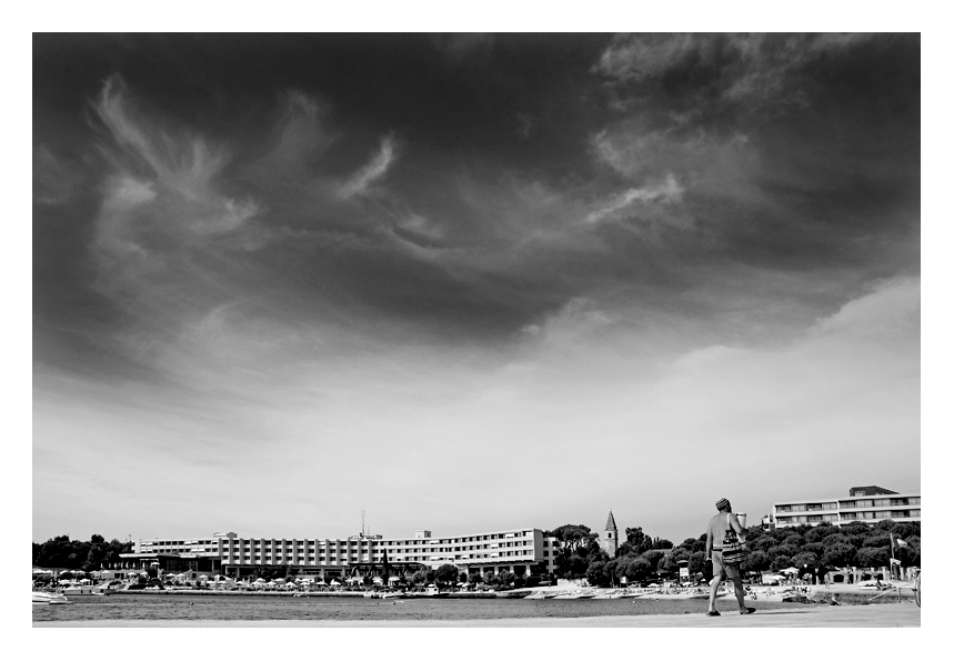 sea shore stroll