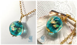 Blue and gold pendant